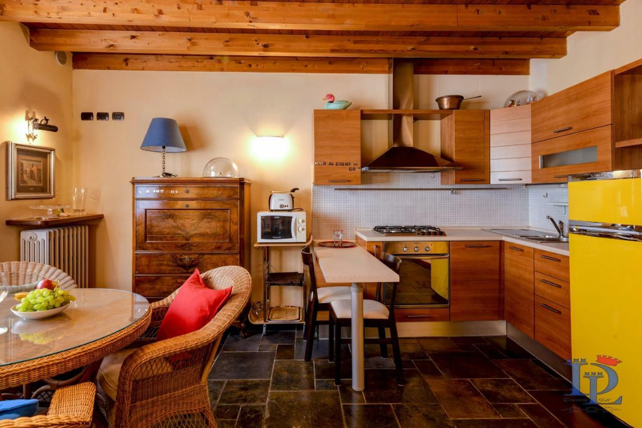 Desenzanoloft Official Partner Marriott Homes & Villas -Penthouse Never Say Never Sirmione Castle View Extérieur photo