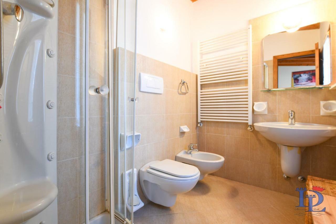 Desenzanoloft Official Partner Marriott Homes & Villas -Penthouse Never Say Never Sirmione Castle View Extérieur photo