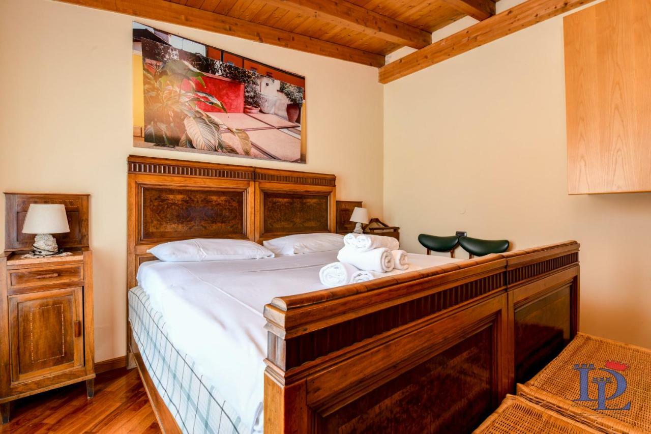 Desenzanoloft Official Partner Marriott Homes & Villas -Penthouse Never Say Never Sirmione Castle View Extérieur photo